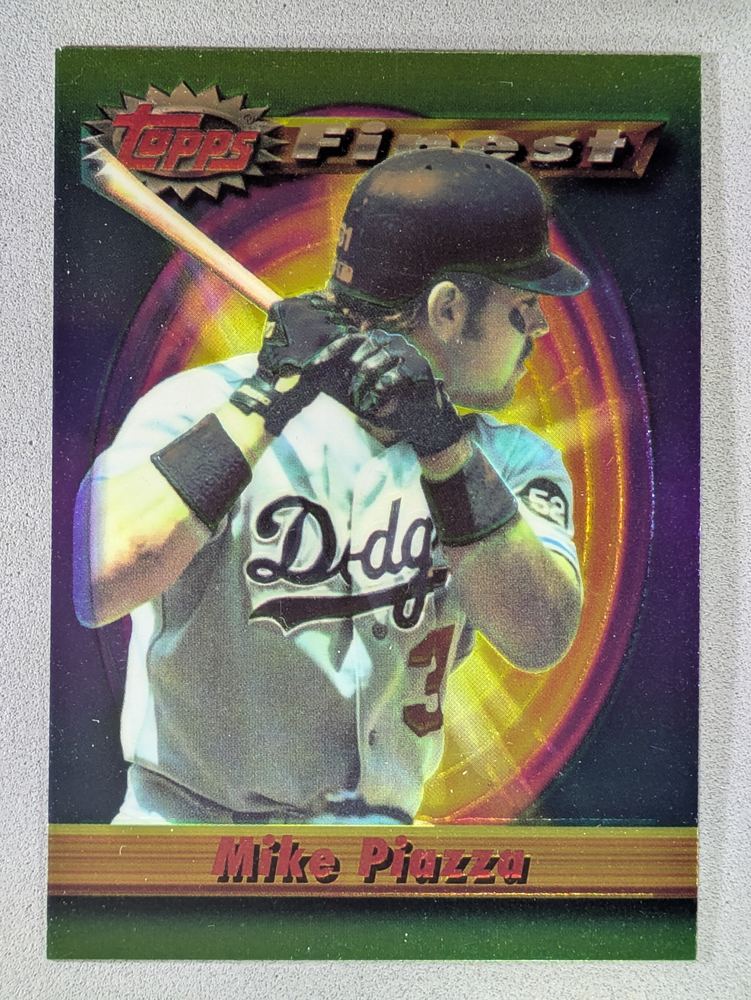 Front of the Mike Piazza card, item L13-001