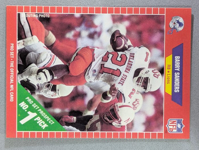 Front of the Barry Sanders card, item L2-022