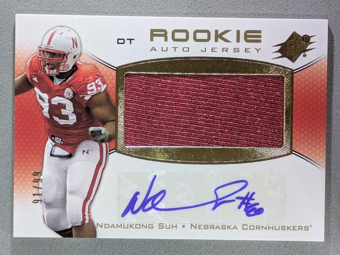 Front of the Ndamukong Suh card, item L3-012