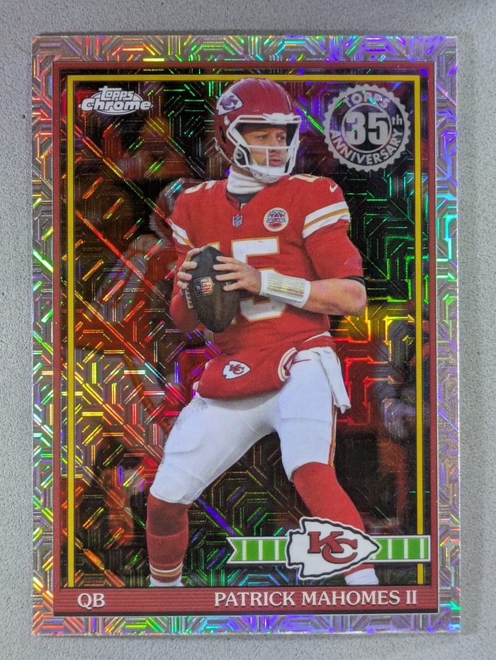 Front of the Patrick Mahomes II card, item L4-005